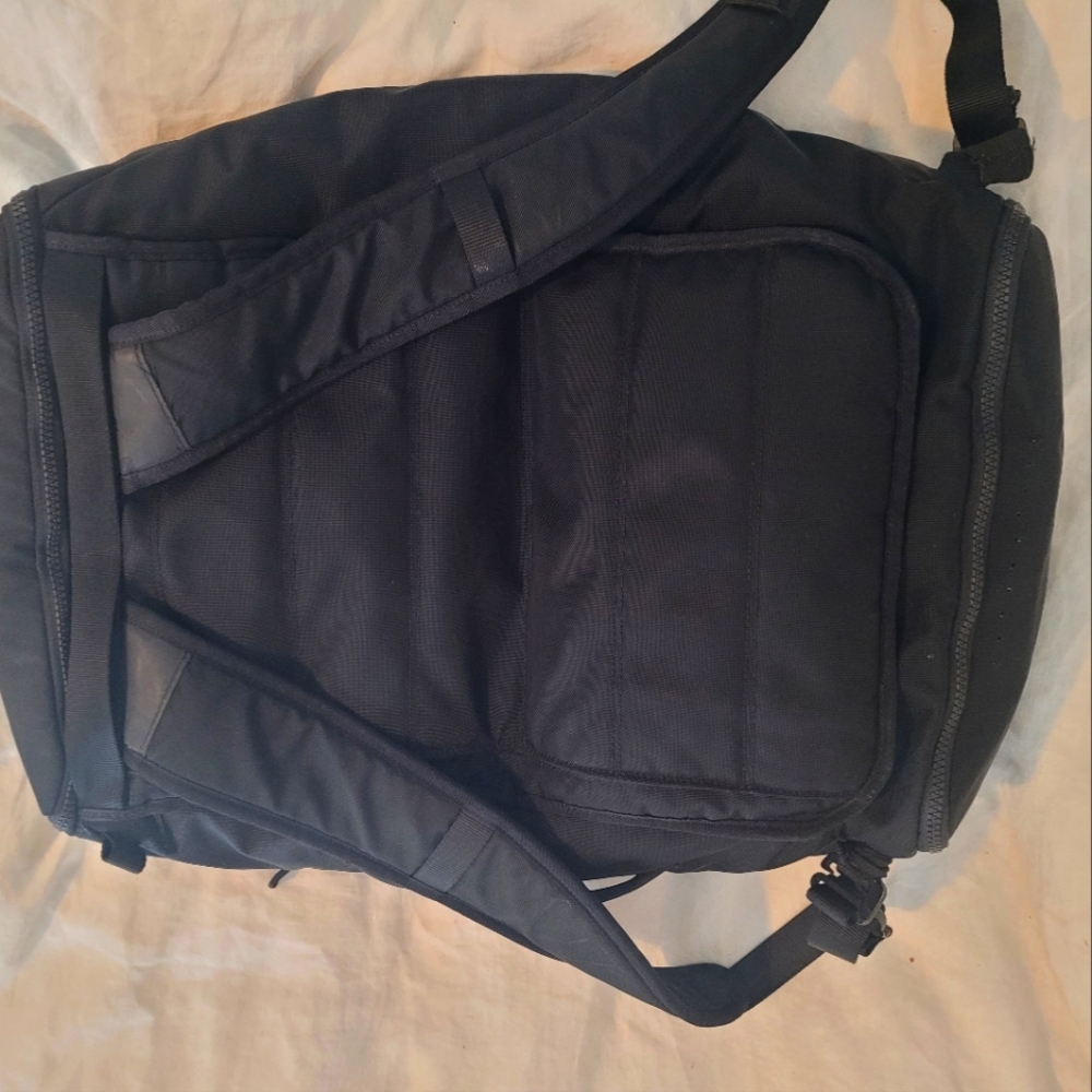 Lululemon travel backpack 40L